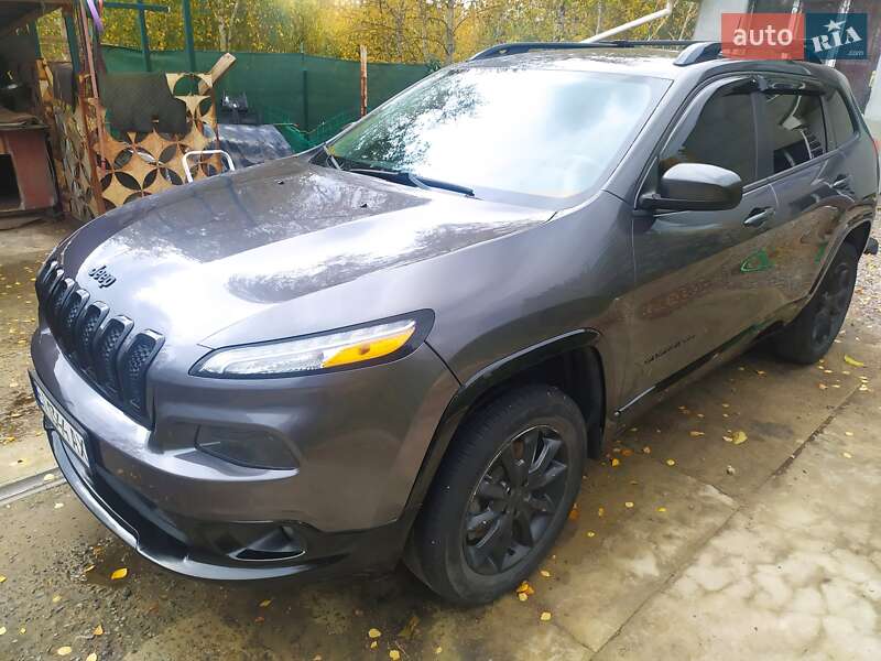 Внедорожник / Кроссовер Jeep Cherokee 2017 в Кременчуге