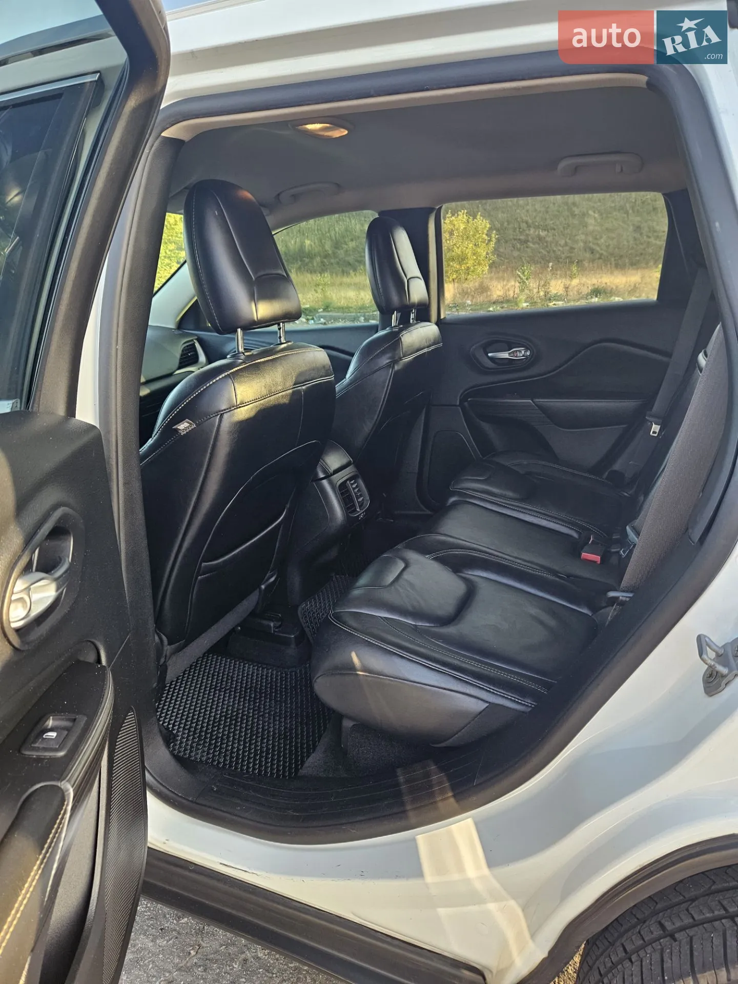 2014 Jeep Cherokee - мініатюра 12