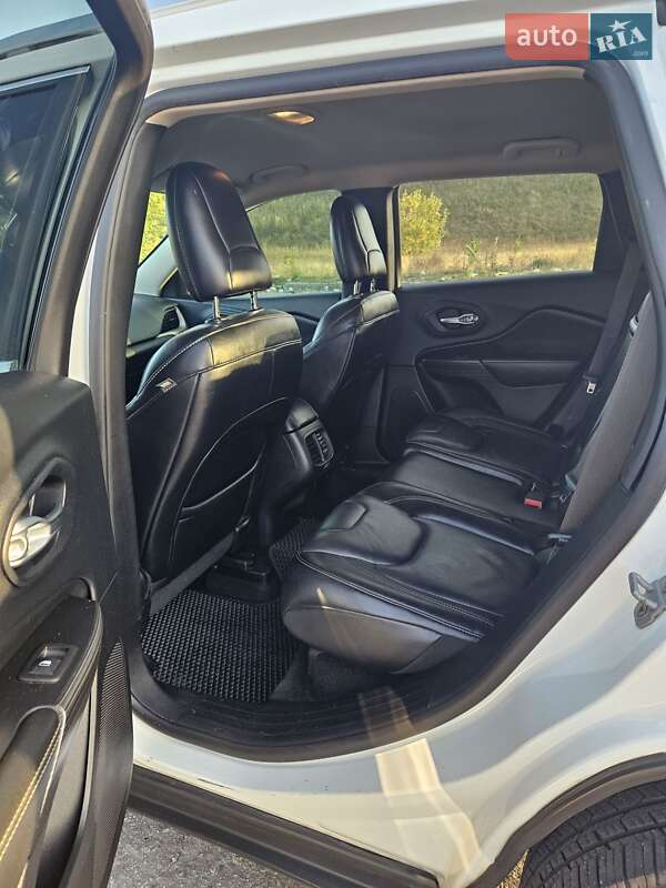 Позашляховик / Кросовер Jeep Cherokee 2014 в Білій Церкві