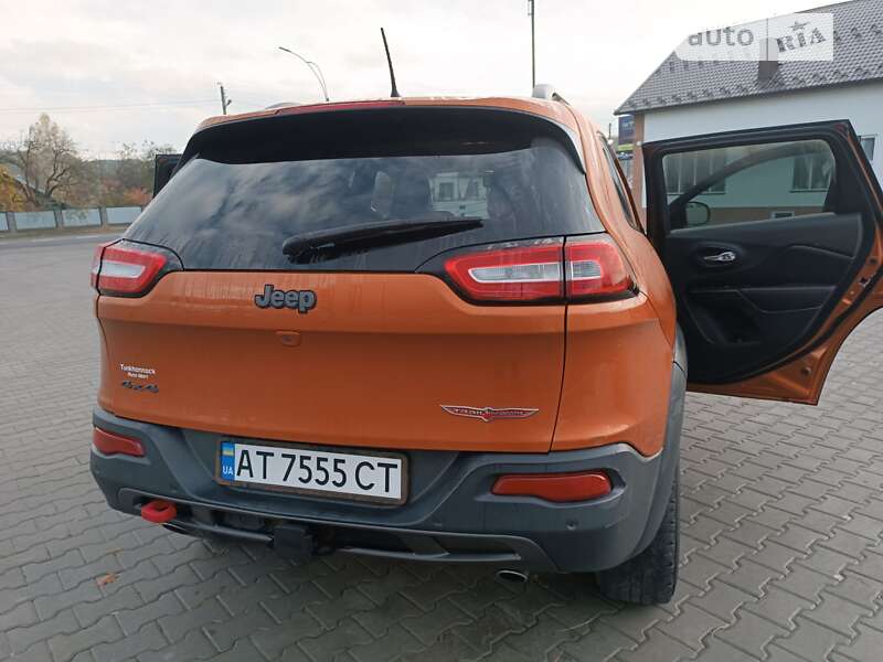 Внедорожник / Кроссовер Jeep Cherokee 2015 в Снятине