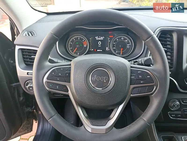 Jeep Cherokee 2019 VIN 1C4PJLLB2LD543146 фото оголошення 9 з 72