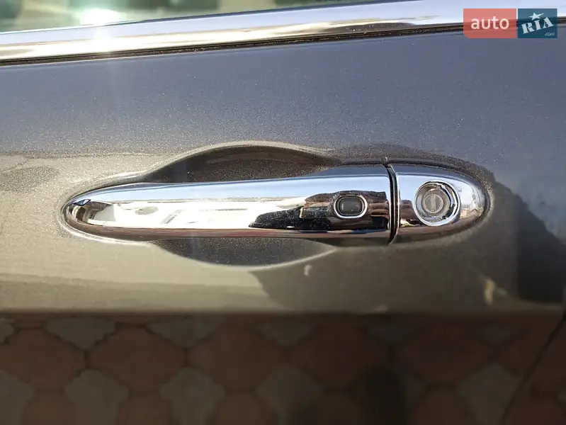 Jeep Cherokee 2019 VIN 1C4PJLLB2LD543146 фото оголошення 8 з 72