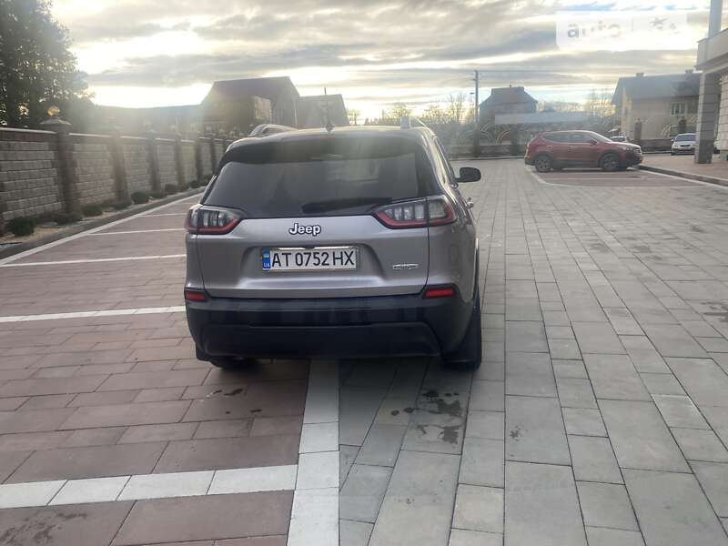 Внедорожник / Кроссовер Jeep Cherokee 2018 в Ивано-Франковске
