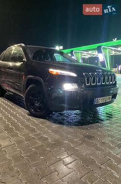 Внедорожник / Кроссовер Jeep Cherokee 2017 в 