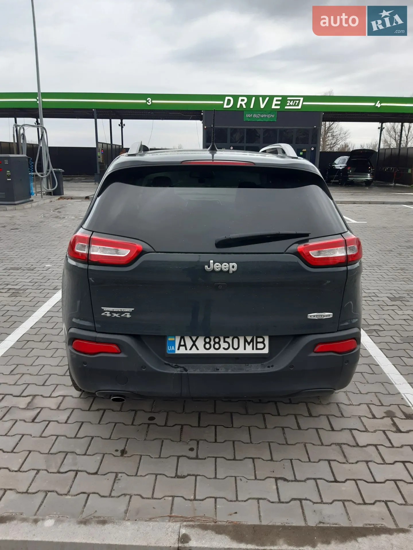 2017 Jeep Cherokee - мініатюра 7