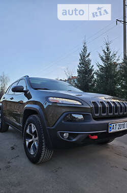 Внедорожник / Кроссовер Jeep Cherokee 2014 в Ивано-Франковске