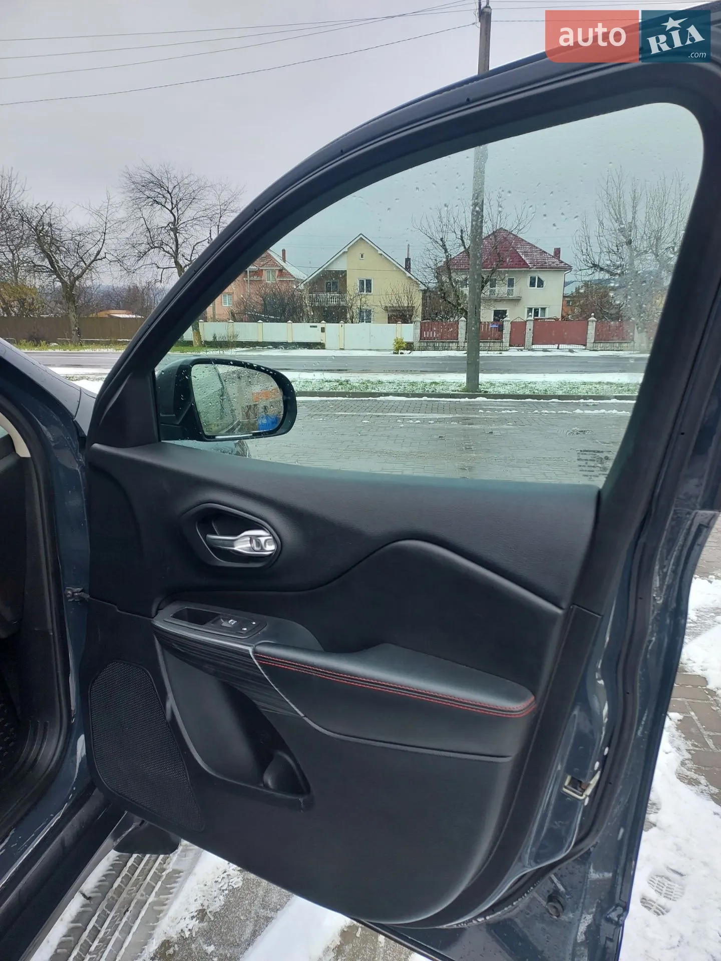 2016 Jeep Cherokee - мініатюра 14