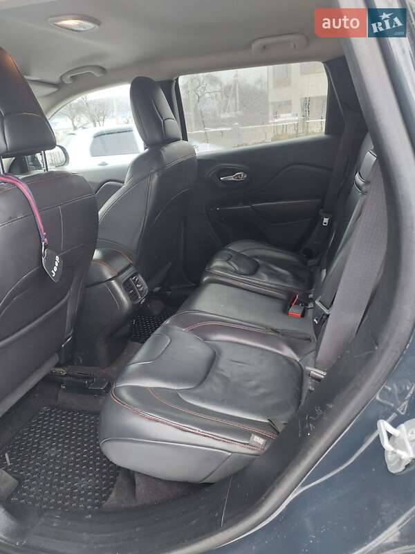 Внедорожник / Кроссовер Jeep Cherokee 2016 в Ужгороде фото 21 Внедорожник / Кроссовер Jeep Cherokee 2016 в Ужгороде