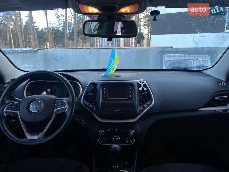 Внедорожник / Кроссовер Jeep Cherokee 2015 в Ирпене фото 7 Внедорожник / Кроссовер Jeep Cherokee 2015 в Ирпене