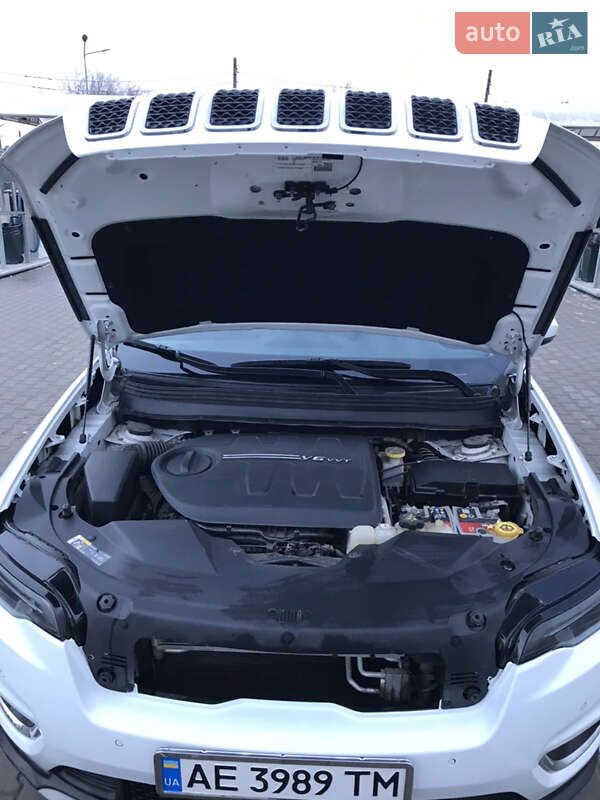 Позашляховик / Кросовер Jeep Cherokee 2020 в Кривому Розі
