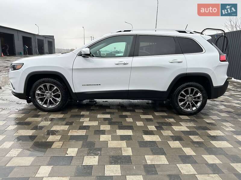 Позашляховик / Кросовер Jeep Cherokee 2018 в Семенівці