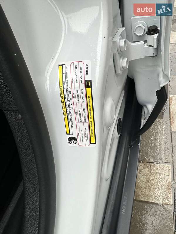 Позашляховик / Кросовер Jeep Cherokee 2018 в Семенівці