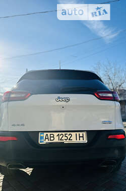 Внедорожник / Кроссовер Jeep Cherokee 2015 в Одессе