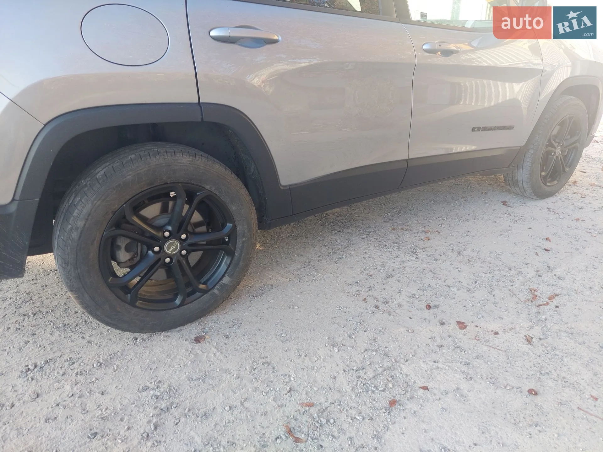 2019 Jeep Cherokee - мініатюра 7