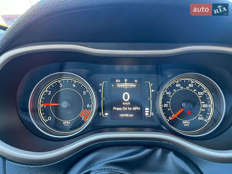 Позашляховик / Кросовер Jeep Cherokee 2015 в Кам'янець-Подільському