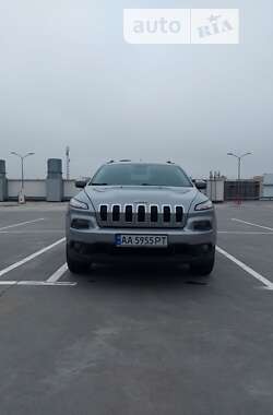 Внедорожник / Кроссовер Jeep Cherokee 2014 в Киеве