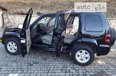 Внедорожник / Кроссовер Jeep Cherokee 2005 в 