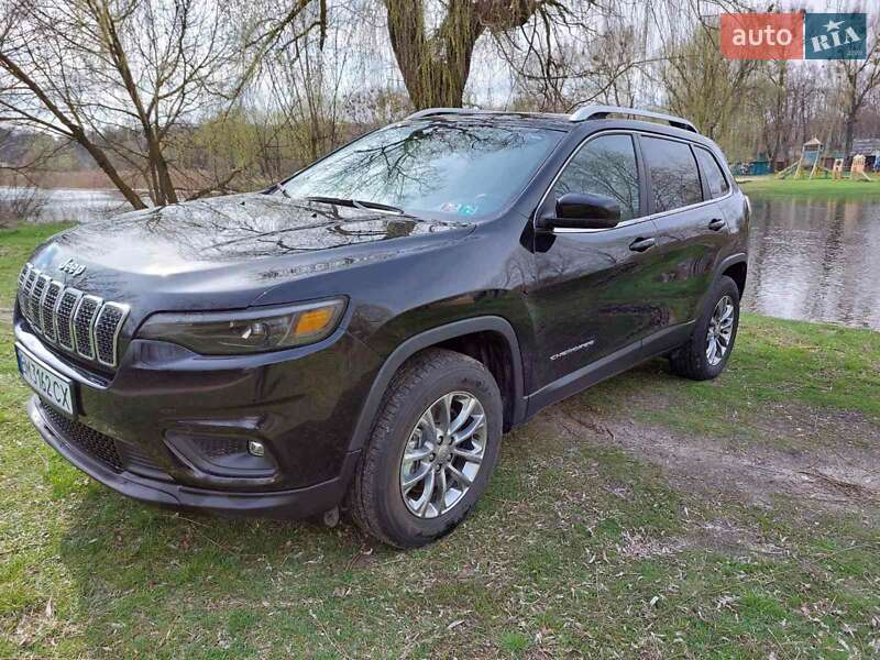 Внедорожник / Кроссовер Jeep Cherokee 2019 в Киеве