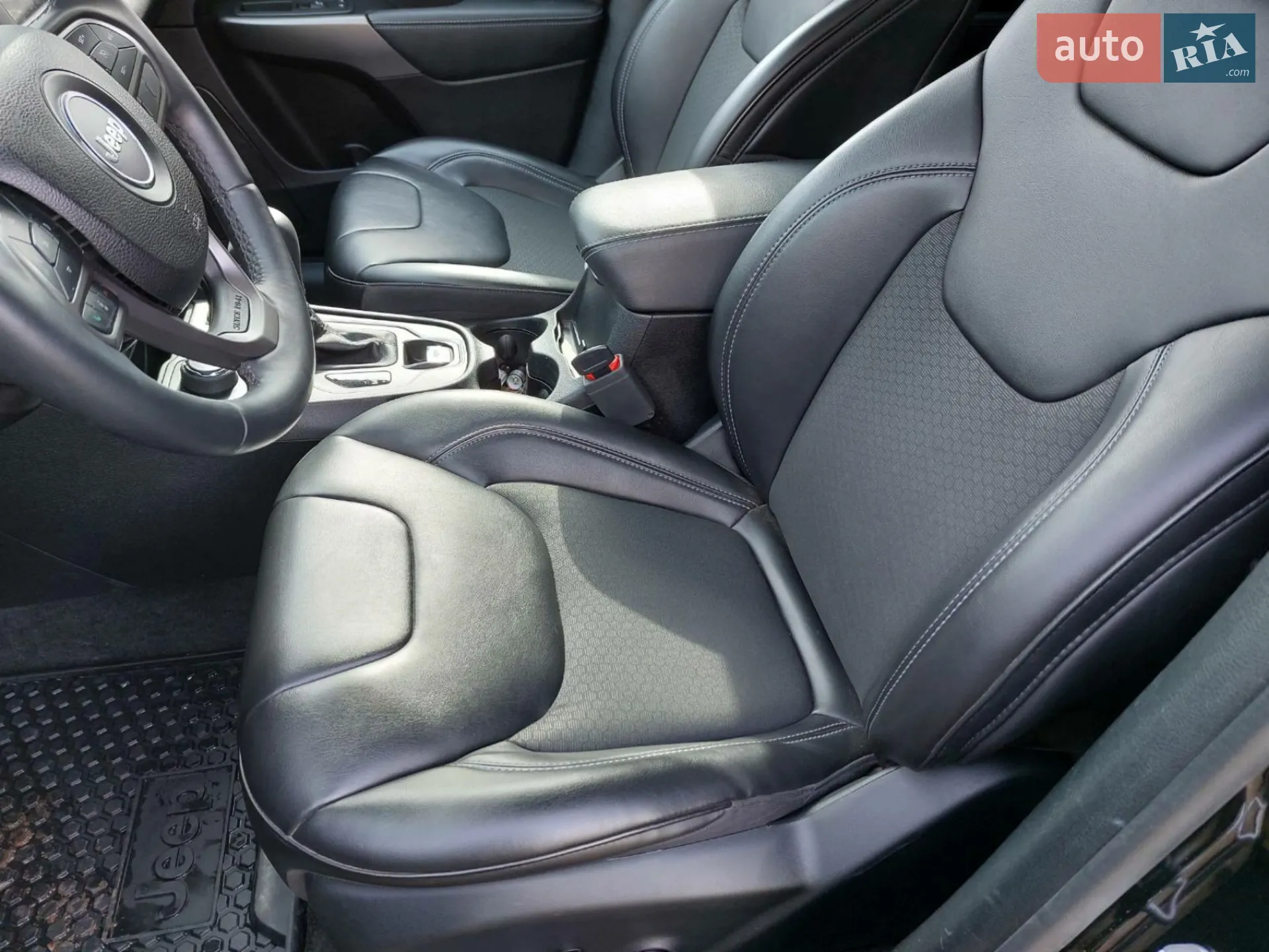 2019 Jeep Cherokee - мініатюра 15
