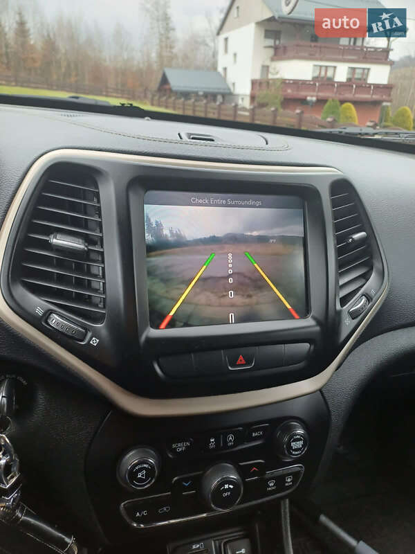 Внедорожник / Кроссовер Jeep Cherokee 2015 в Хмельницком