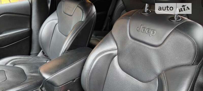 Внедорожник / Кроссовер Jeep Cherokee 2020 в Киеве