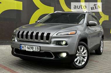 Внедорожник / Кроссовер Jeep Cherokee 2016 в Ивано-Франковске