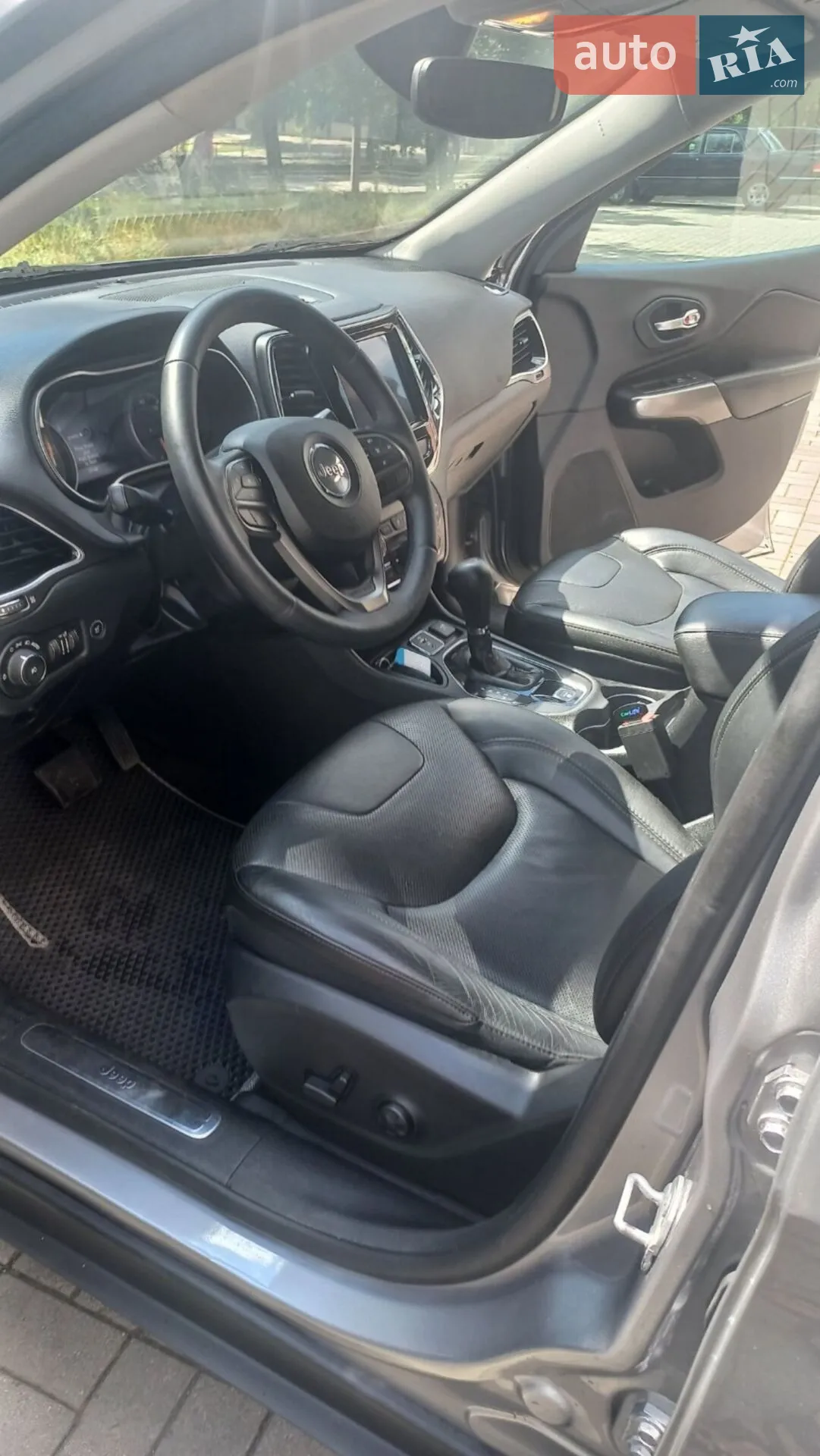 2018 Jeep Cherokee - мініатюра 15