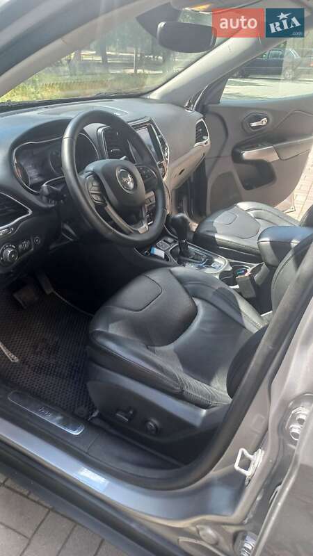 Позашляховик / Кросовер Jeep Cherokee 2018 в Запоріжжі