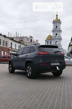 Внедорожник / Кроссовер Jeep Cherokee 2015 в Сумах