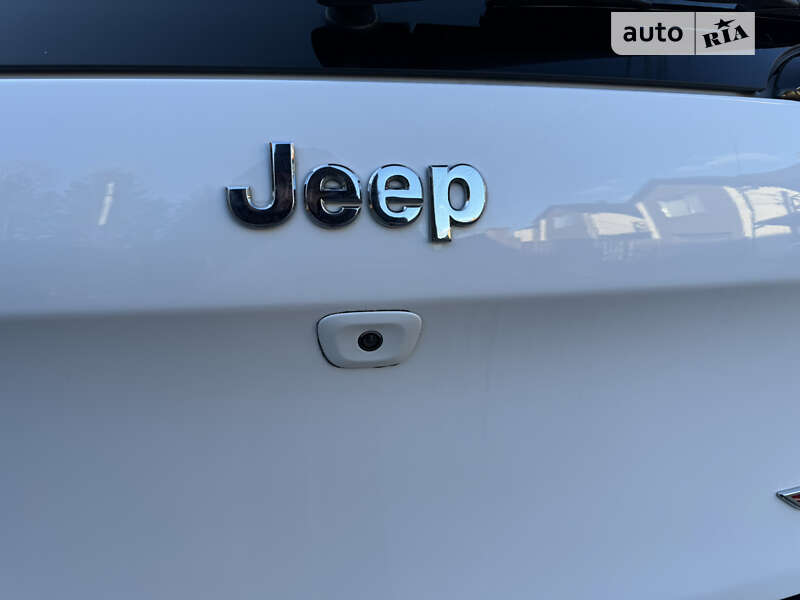 Внедорожник / Кроссовер Jeep Cherokee 2016 в Виннице