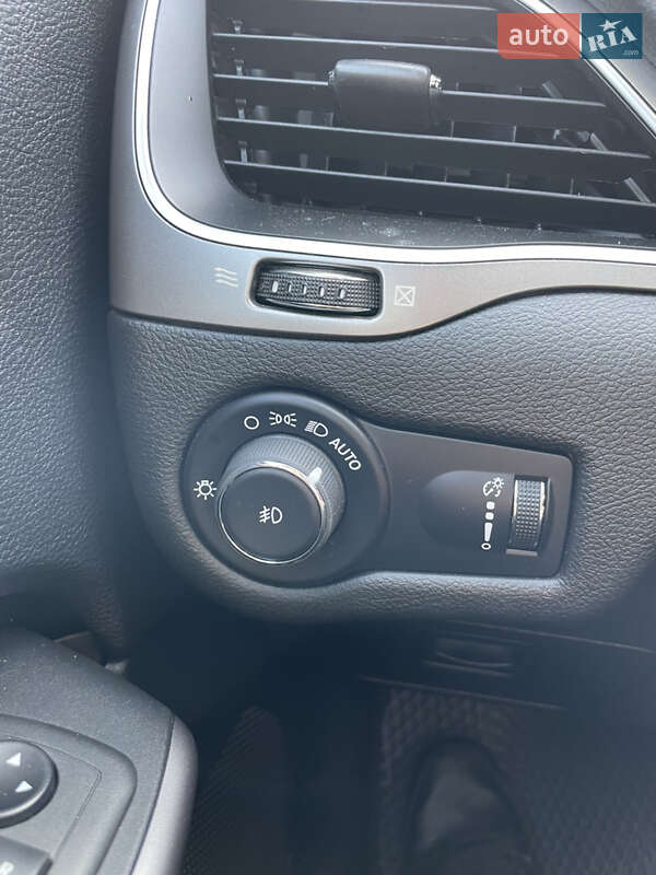 Внедорожник / Кроссовер Jeep Cherokee 2018 в Самборе фото 18 Внедорожник / Кроссовер Jeep Cherokee 2018 в Самборе