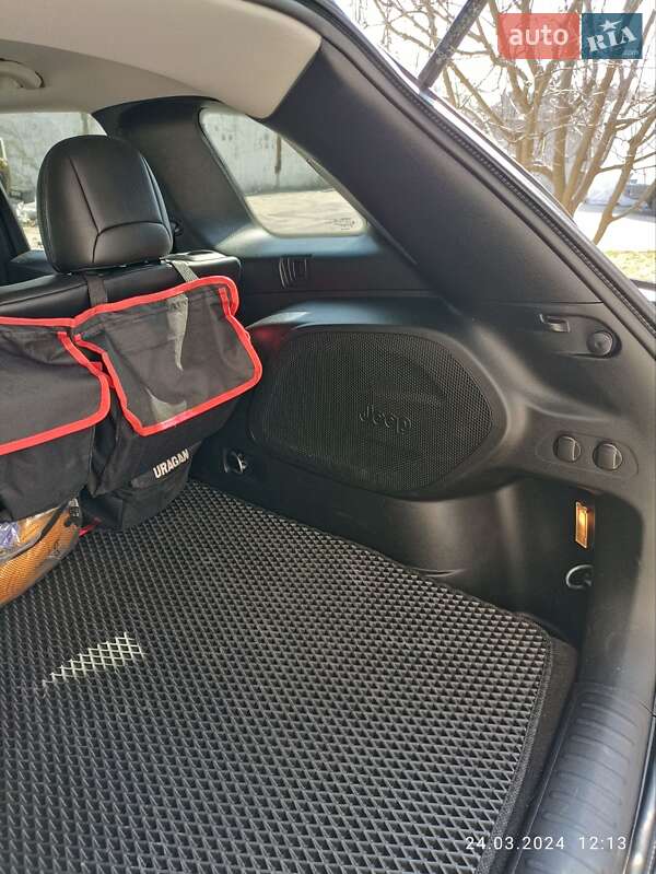 Позашляховик / Кросовер Jeep Cherokee 2019 в Полтаві