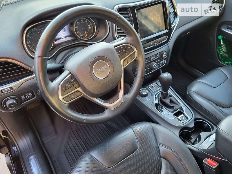 Внедорожник / Кроссовер Jeep Cherokee 2018 в Ровно