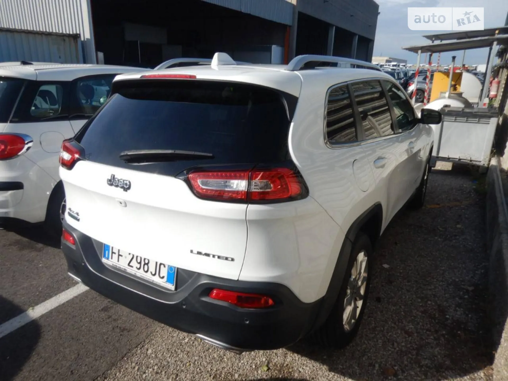 2016 Jeep Cherokee - мініатюра 2