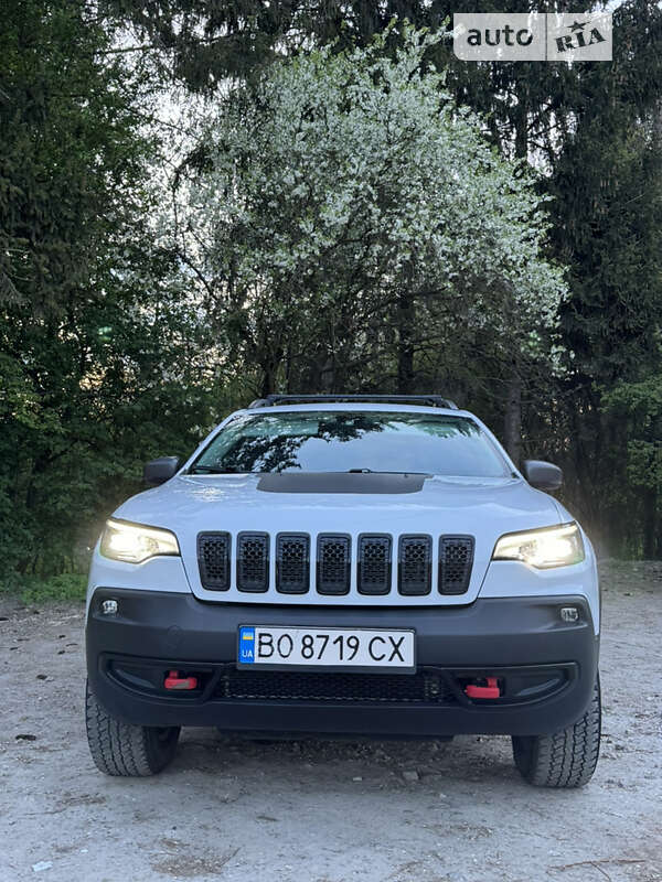 Внедорожник / Кроссовер Jeep Cherokee 2018 в Тернополе