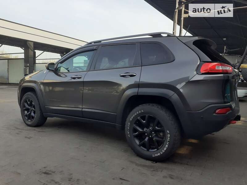 Внедорожник / Кроссовер Jeep Cherokee 2014 в Киеве