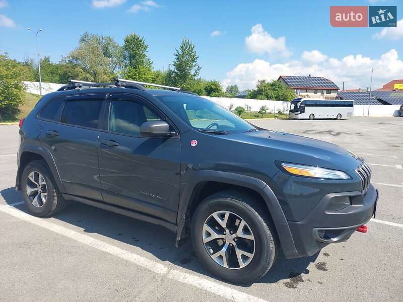 Внедорожник / Кроссовер Jeep Cherokee 2016 в Ужгороде фото 9 Внедорожник / Кроссовер Jeep Cherokee 2016 в Ужгороде