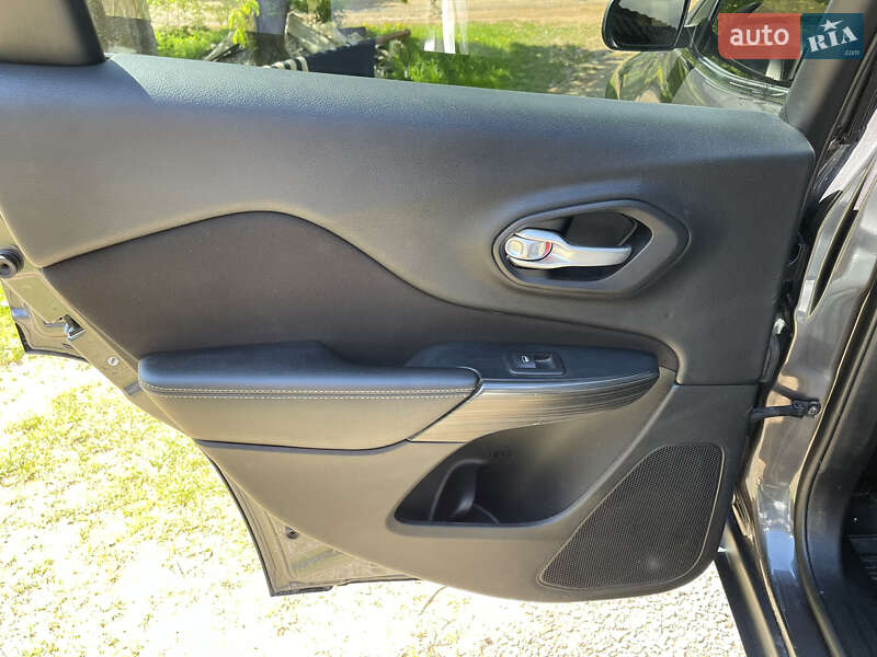 Внедорожник / Кроссовер Jeep Cherokee 2015 в Бережанах фото 15 Внедорожник / Кроссовер Jeep Cherokee 2015 в Бережанах