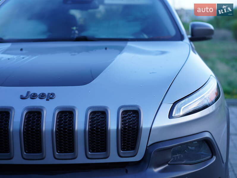 Позашляховик / Кросовер Jeep Cherokee 2014 в Хмельницькому