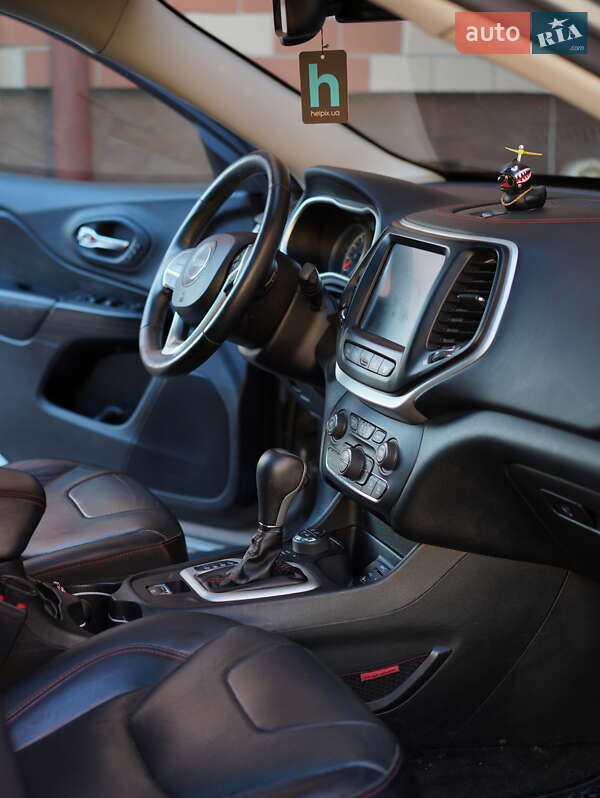 Позашляховик / Кросовер Jeep Cherokee 2014 в Хмельницькому