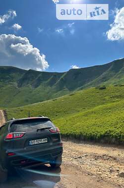Позашляховик / Кросовер Jeep Cherokee 2020 в Рахові