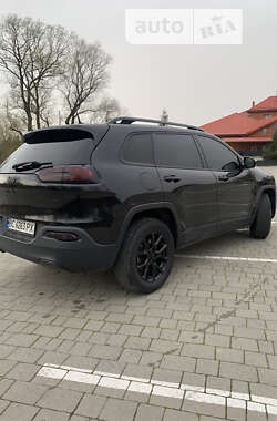 Внедорожник / Кроссовер Jeep Cherokee 2015 в Пустомытах