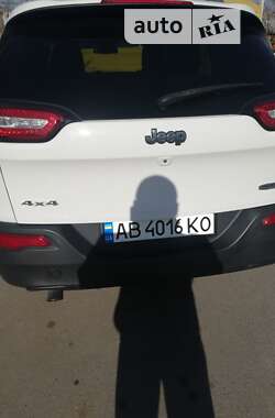 Внедорожник / Кроссовер Jeep Cherokee 2013 в Виннице