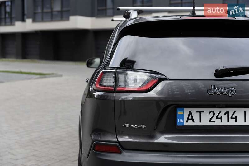 Внедорожник / Кроссовер Jeep Cherokee 2018 в Ивано-Франковске