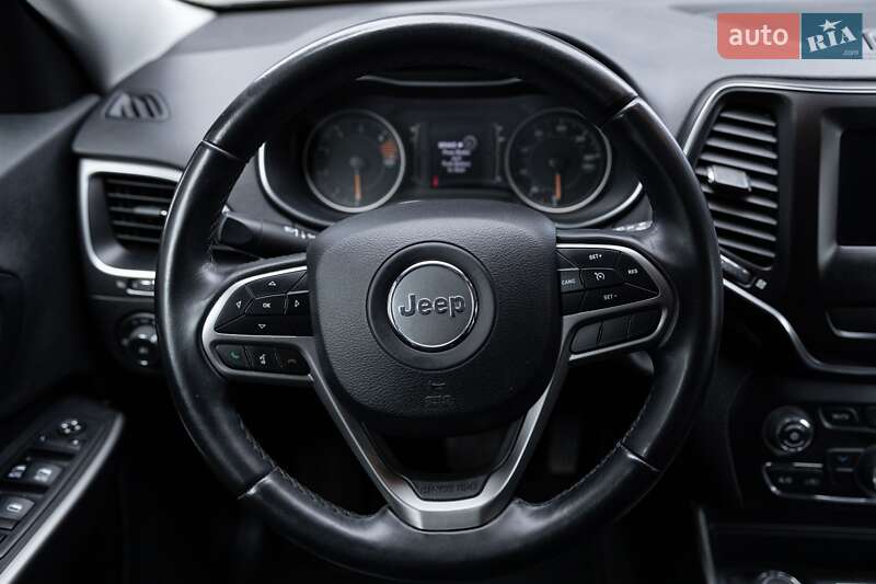 Внедорожник / Кроссовер Jeep Cherokee 2018 в Ивано-Франковске
