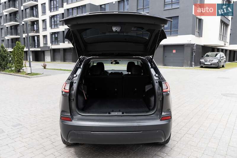 Внедорожник / Кроссовер Jeep Cherokee 2018 в Ивано-Франковске