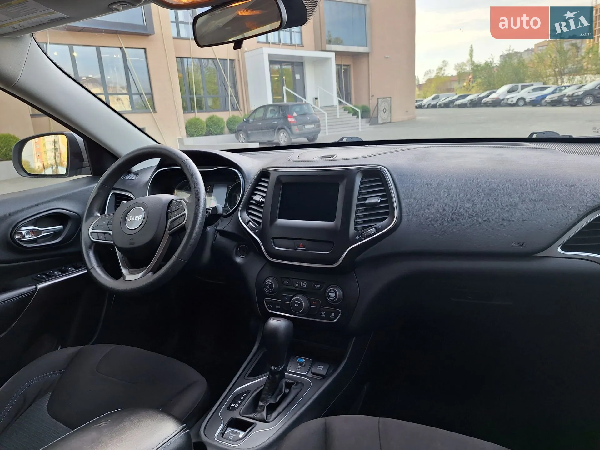 2018 Jeep Cherokee - мініатюра 19