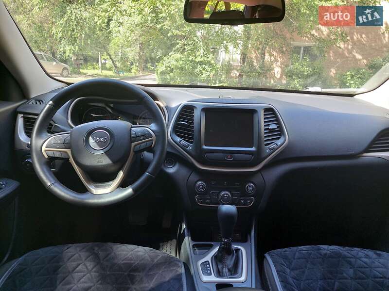 Позашляховик / Кросовер Jeep Cherokee 2015 в Кропивницькому