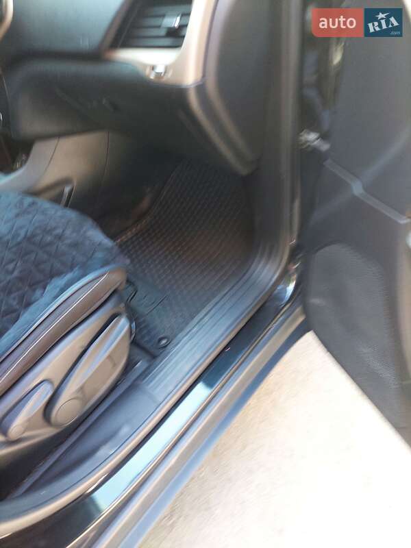 Позашляховик / Кросовер Jeep Cherokee 2015 в Кропивницькому