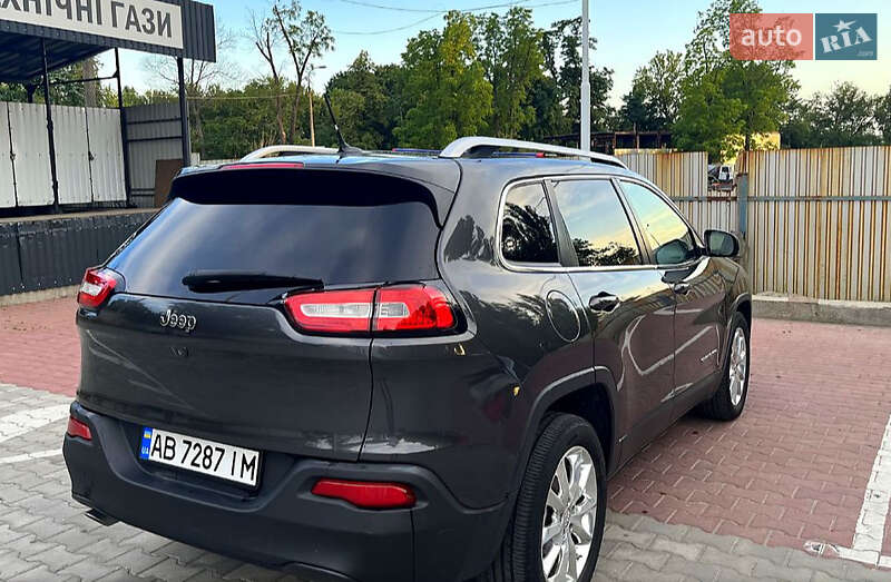 Внедорожник / Кроссовер Jeep Cherokee 2014 в Киеве